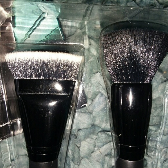 Elf 4 piece makeup brush set - Picture 5 of 5